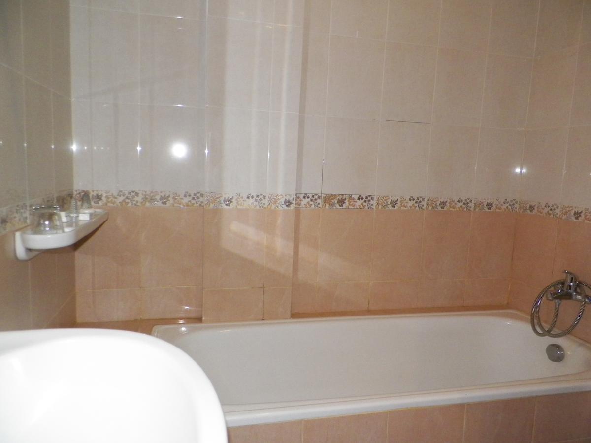 Multazam Hotel Solo 외부 사진