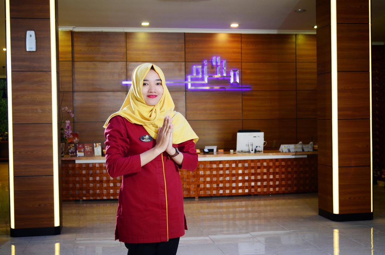 Multazam Hotel Solo 외부 사진